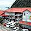 Penarak Bamboo Beach Motel