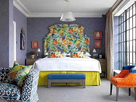 Luxury Penthouse Suite