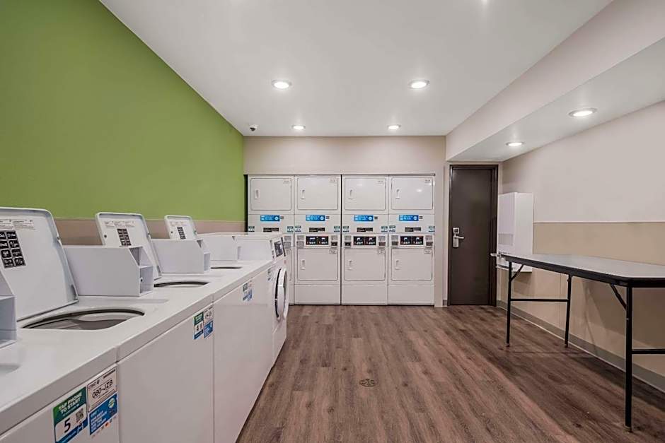 WoodSpring Suites Bellflower - Los Angeles