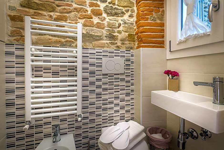 Relais Gaia – Florence, IA