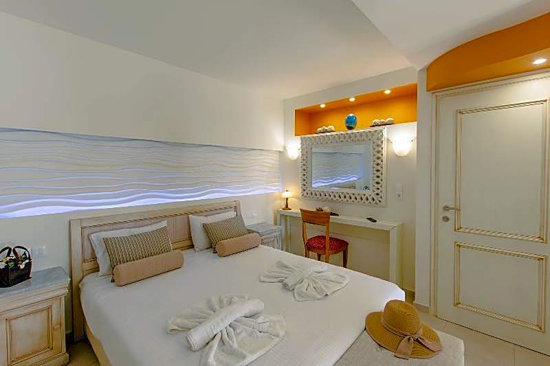 Camelot Royal Beds by Checkin