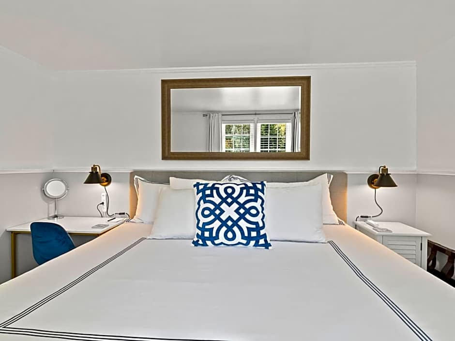 The Seagrove Suites & Guest Rooms