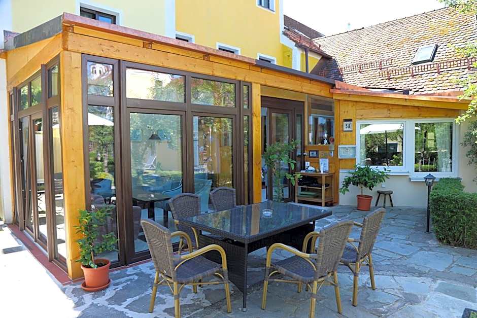 Hotel Schlossresidenz Heitzenhofen