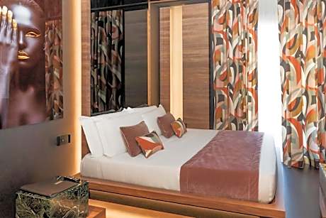 Queen Room with Balcony