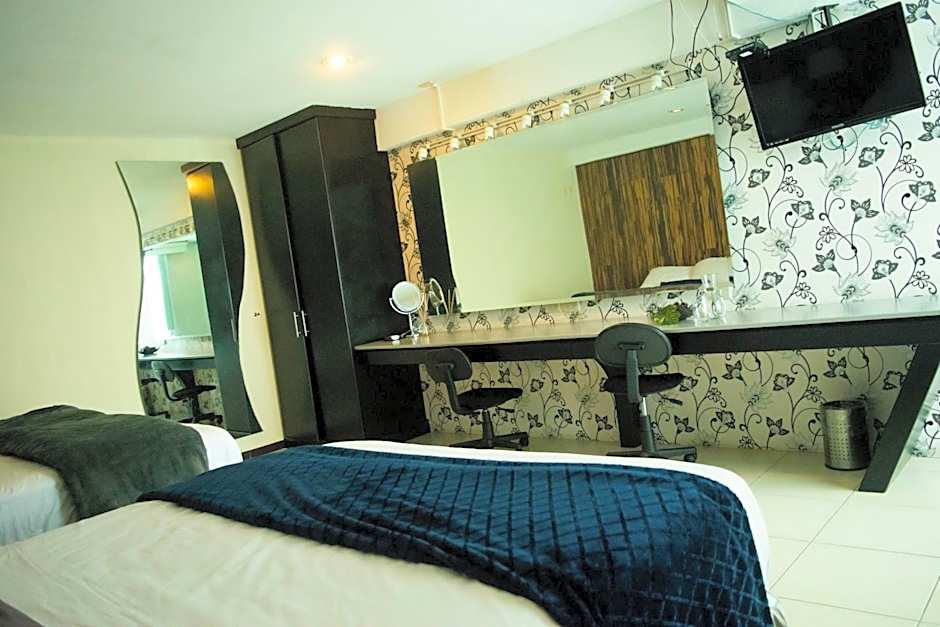 Giakor Suites - Gran Jardín