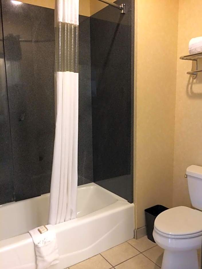 Baymont by Wyndham Henderson