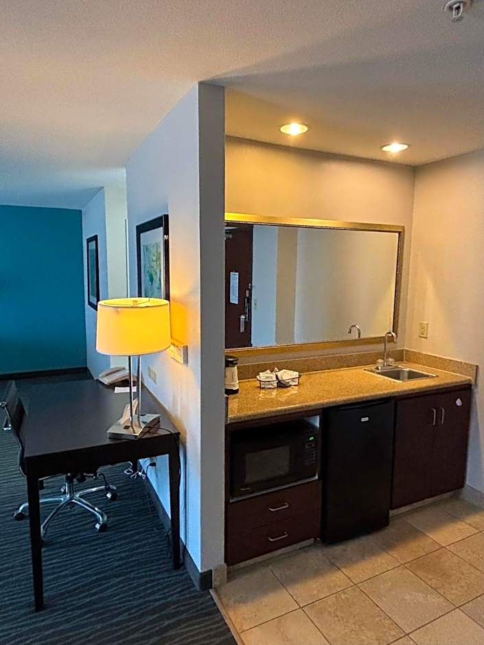 Ramada by Wyndham Burkburnett / Wichita Falls