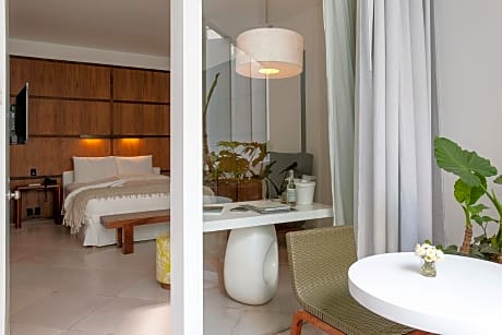 Queen Room with Patio