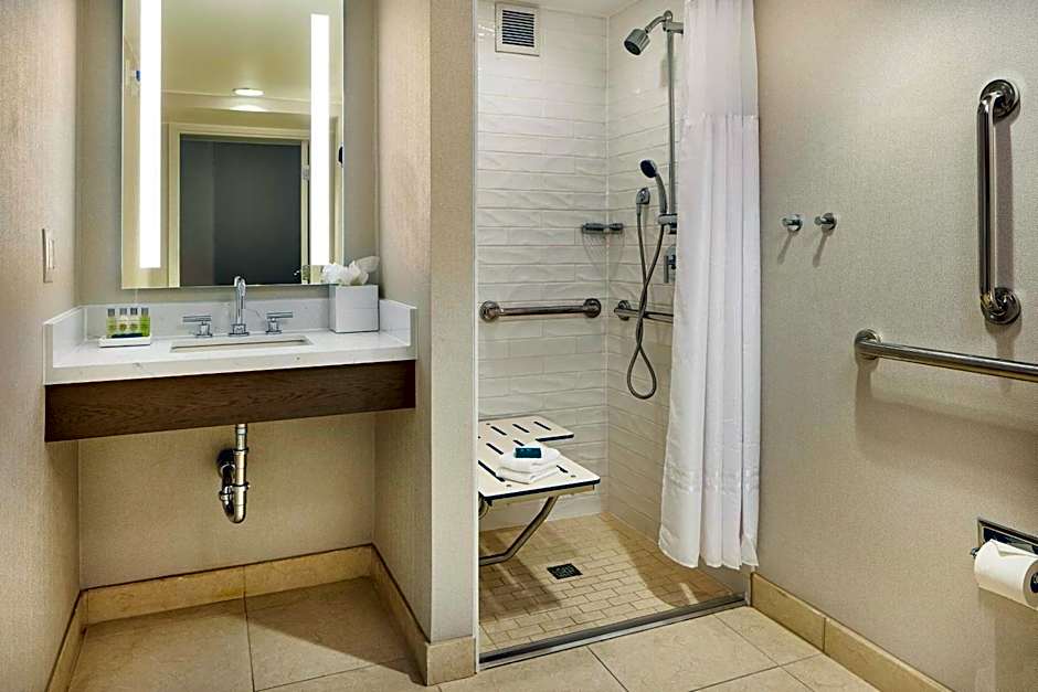 Hilton Kansas City Country Club Plaza