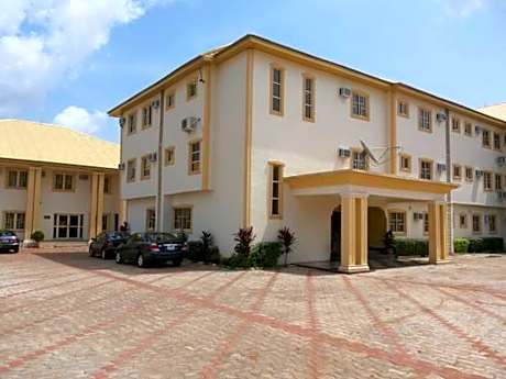 Kim Royal Hotel and Suites