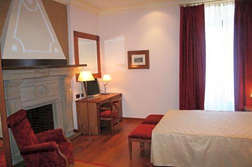 Photo 1 of 5 of 1 Double Bed or 2 Beds