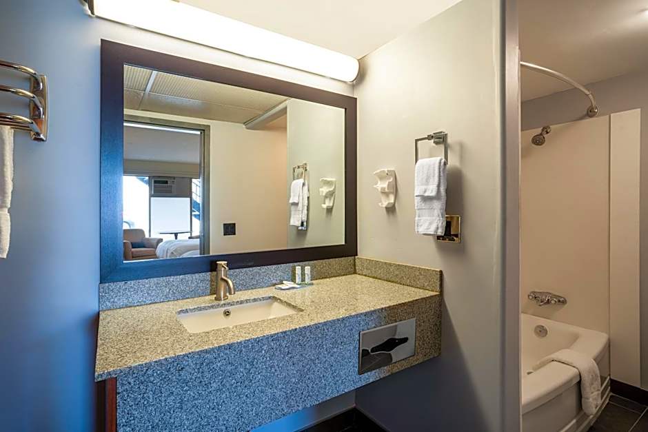 Thriftlodge by Wyndham Regina North