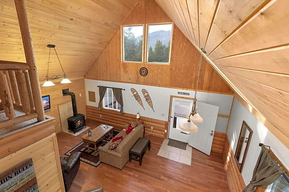 Summit Mountain Lodge and Steakhouse