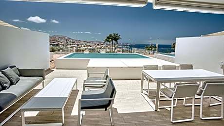 Serenity Rio 2 bedroom Suite with private pool and sea view