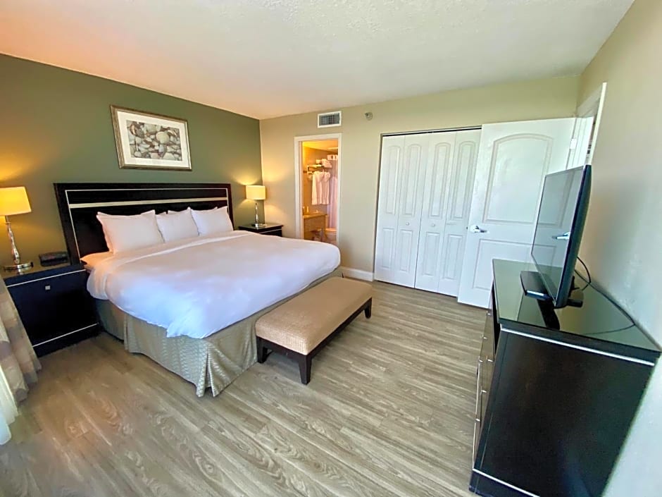 Radisson Suite Hotel Oceanfront