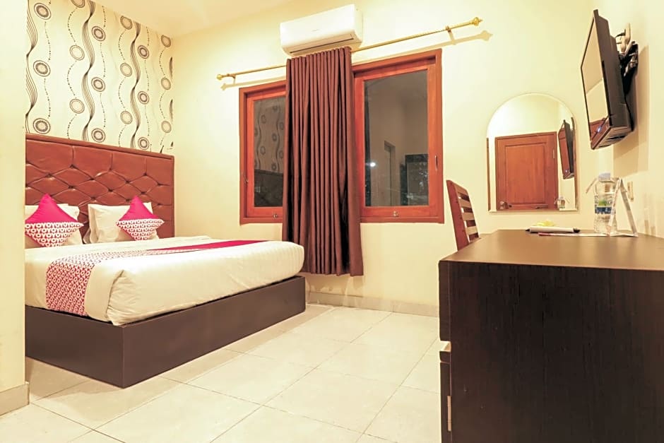 OYO 1117 New Garuda Hotel
