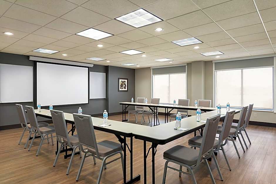 Wingate by Wyndham Cincinnati/Blue Ash