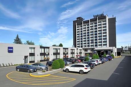 Travelodge Hotel & Convention Center by Wyndham Quebec City