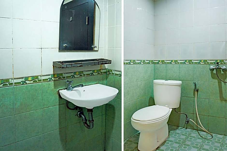 Collection O R.Sukamto Near Palembang Trade Center Mall