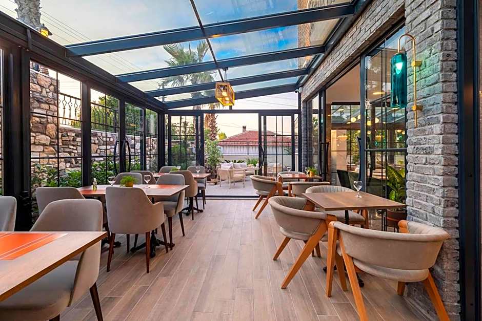 LAGUN CASTLE HOTEL&SPA