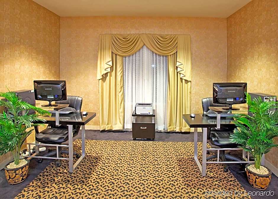 Holiday Inn Express Hotel & Suites Saginaw By IHG