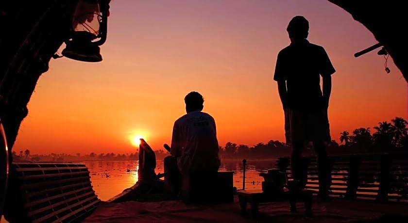 Spice Coast Cruises - Houseboat, A CGH Earth Experience