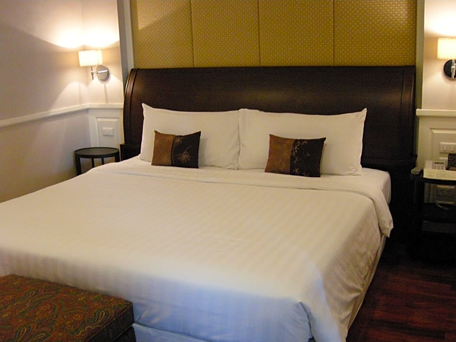 Aurum The River Place