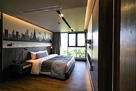 Deluxe Double Room with Balcony
