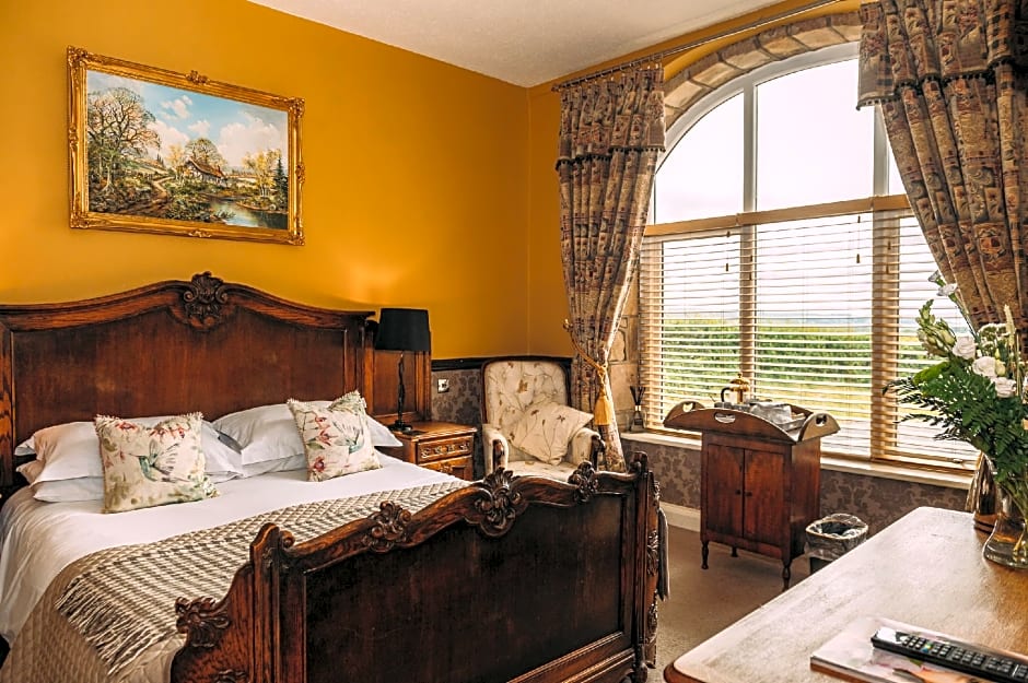 Photo 1 of 8 of Luxury