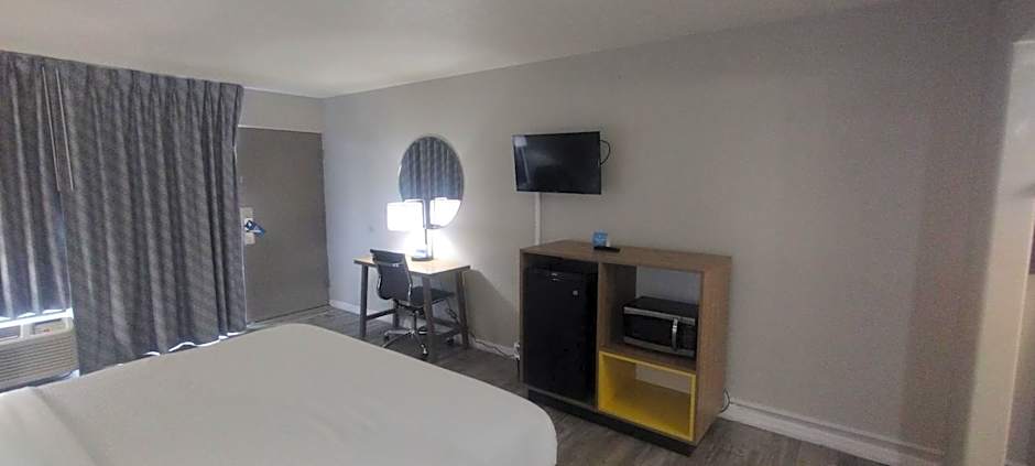 Days Inn by Wyndham Wildwood I-75