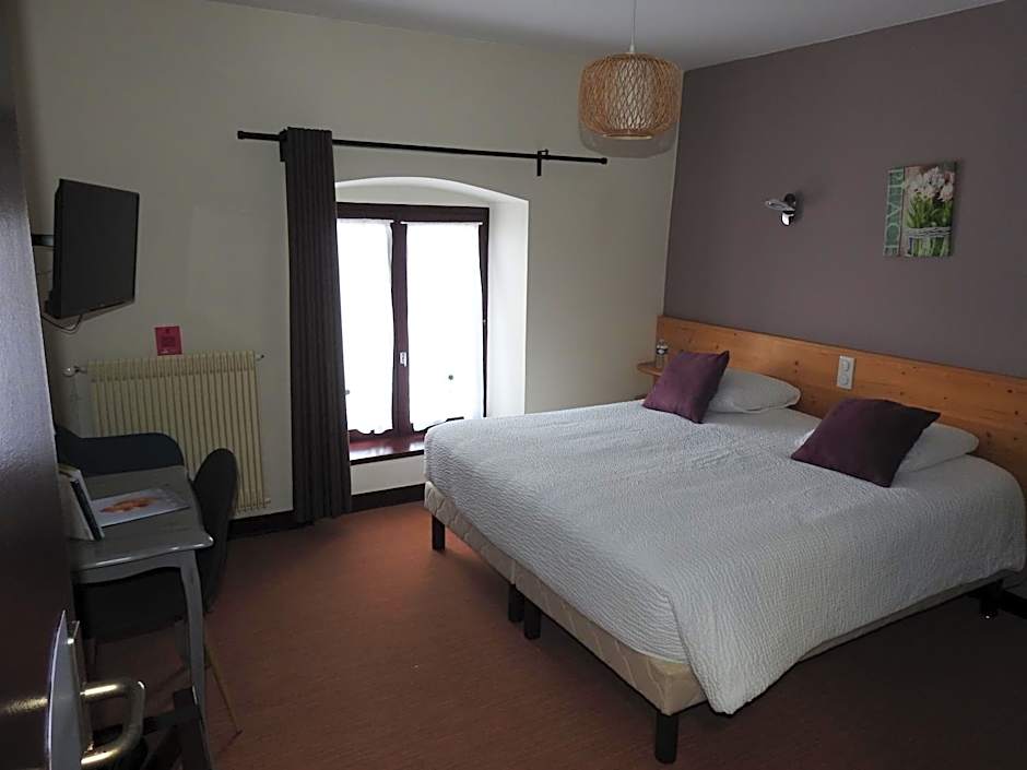 Foto 1 dari 4 — 2 Beds, Garden View