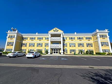 Quality Inn & Suites Tulare