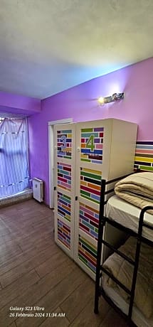 Single Bed in Mixed Dormitory Room