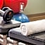 Holiday Inn Express & Suites Detroit - Farmington Hills By IHG