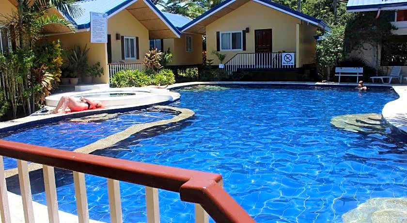 Blue Lagoon Inn & Suites