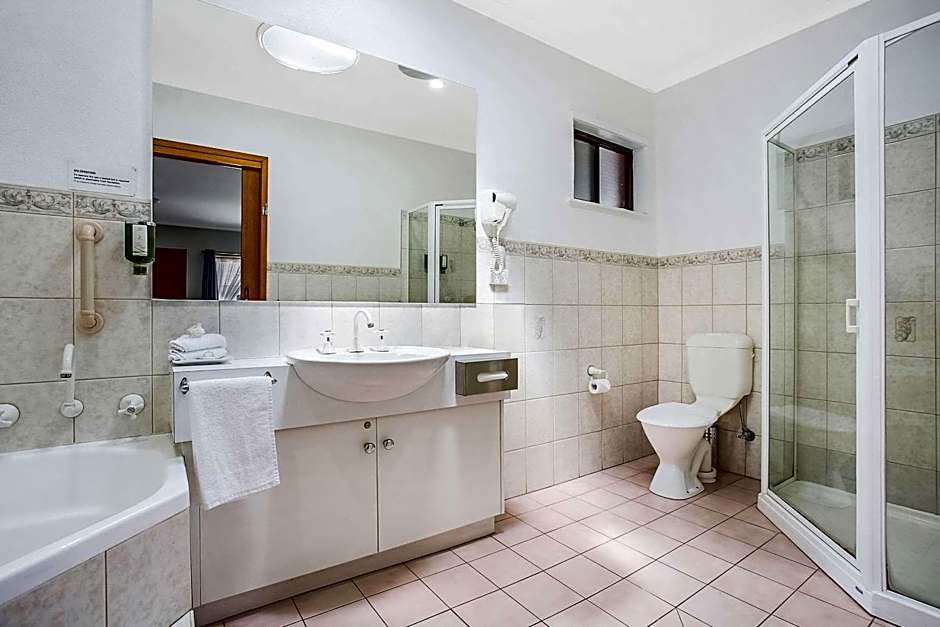 Comfort Inn May Park