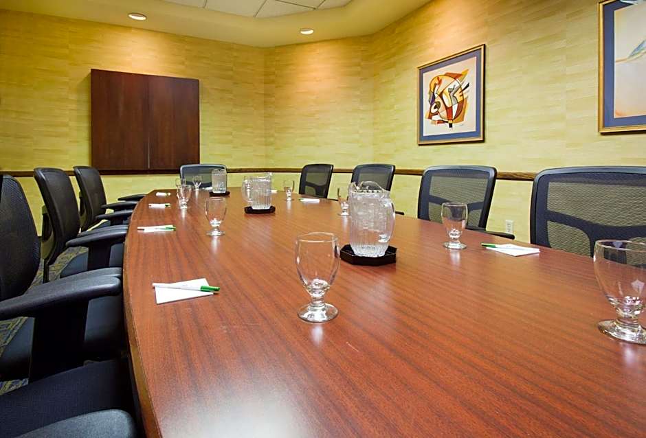 DoubleTree by Hilton Austin, MN