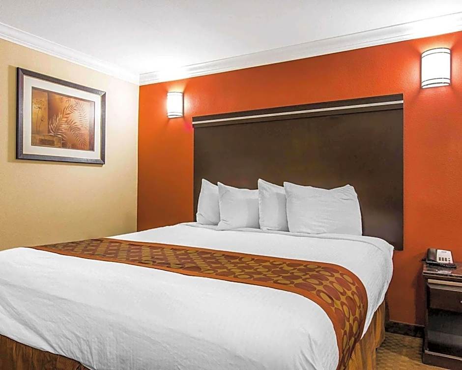 Photo 1 of 1 of 1 King Bed, Accessible