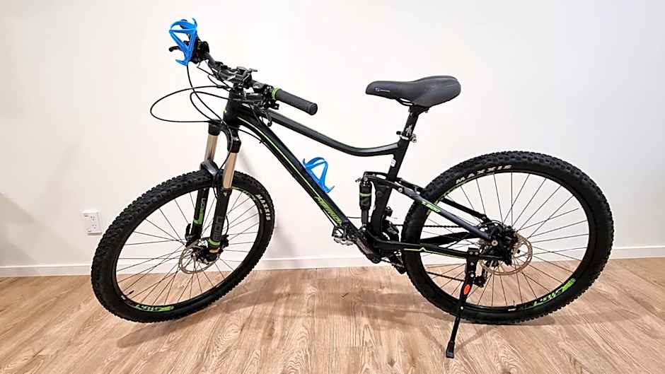 Twin Coast Adventures Motel & Cycle Hire