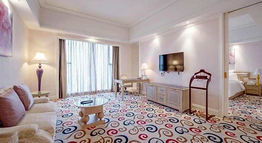 Babylon Hotel