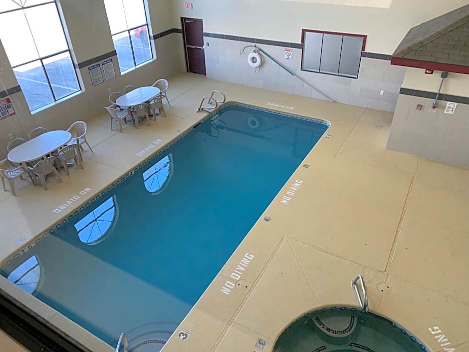 Brentwood Inn & Suites