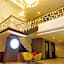Pose In Hotel Solo