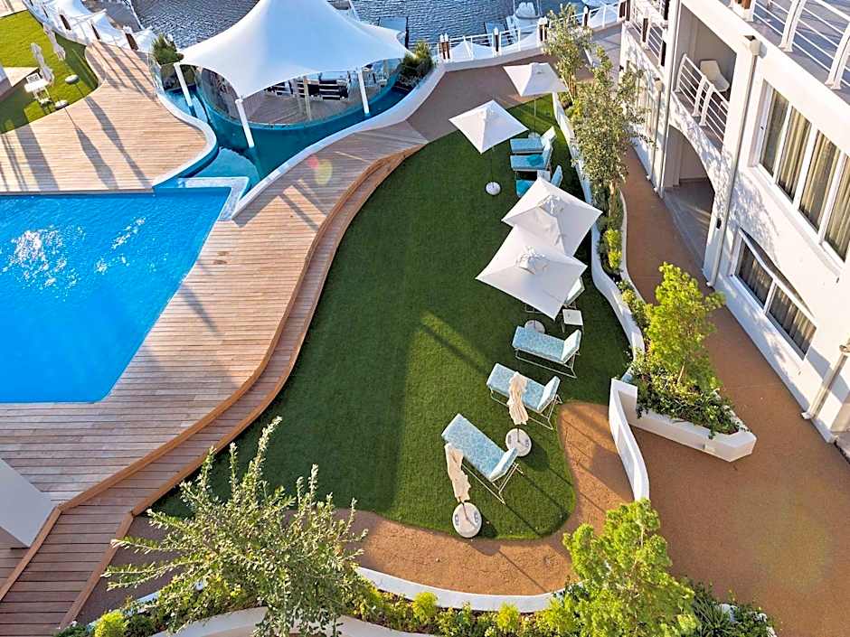 Krystal Beach Hotel Pty Ltd