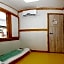 Saekdong Jeogori Hanok Guesthouse Jeonju