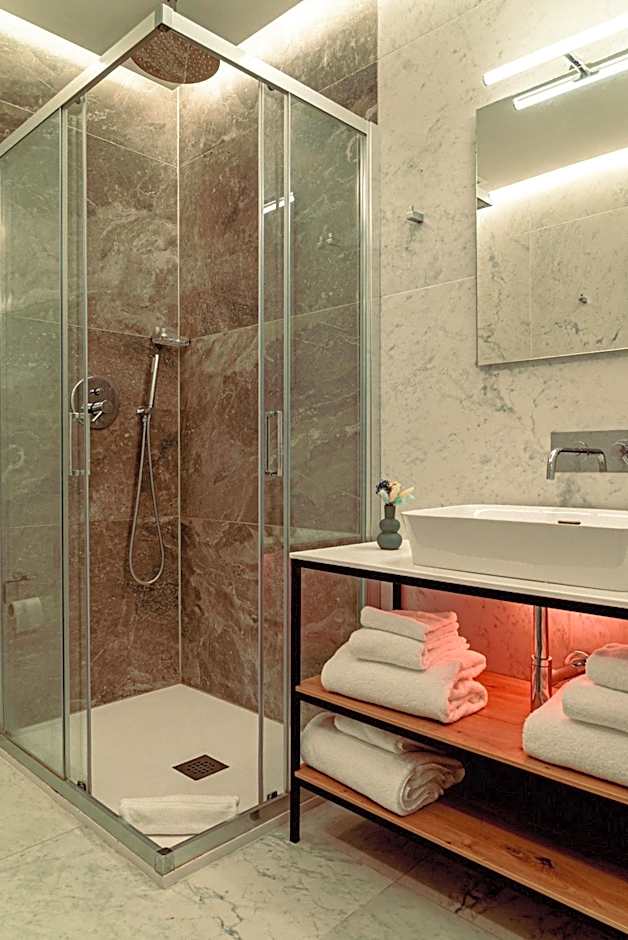GRANDI 32 Boutique Residence