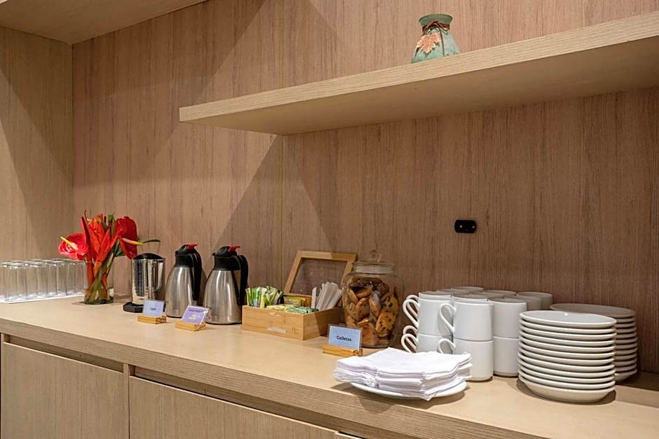 Courtyard By Marriott Santa Marta Resort