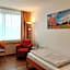 Heinrich Pesch Hotel