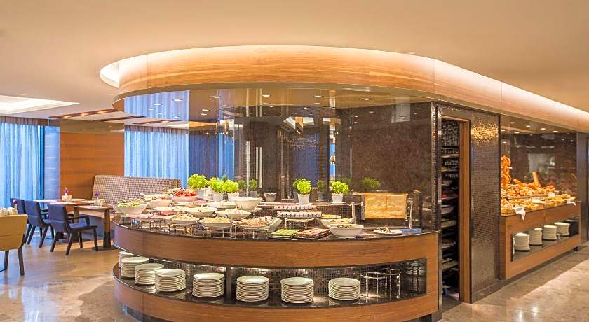 Golden Tulip Istanbul Bayrampasa