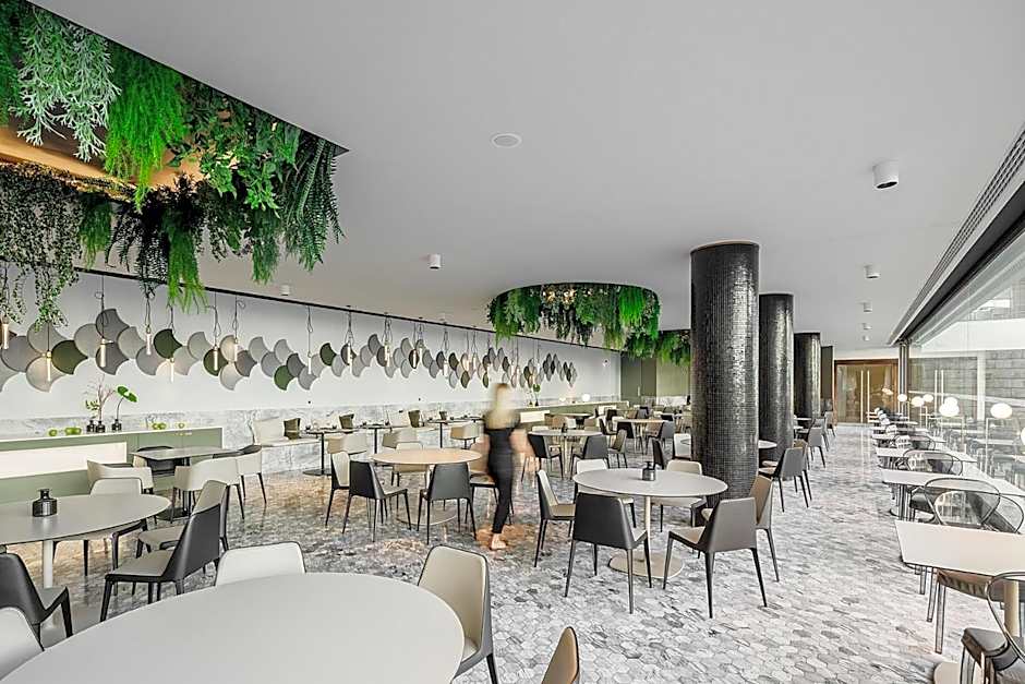 Azoris Royal Garden  Leisure & Conference Hotel