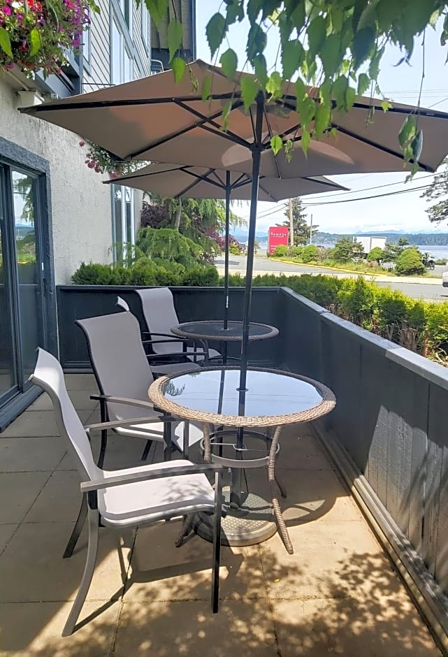 Heron's Landing Hotel